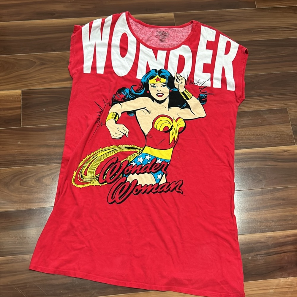 Large / XL ladies 100% cotton Wonder Woman DC comics nightgown sleep shirt dress